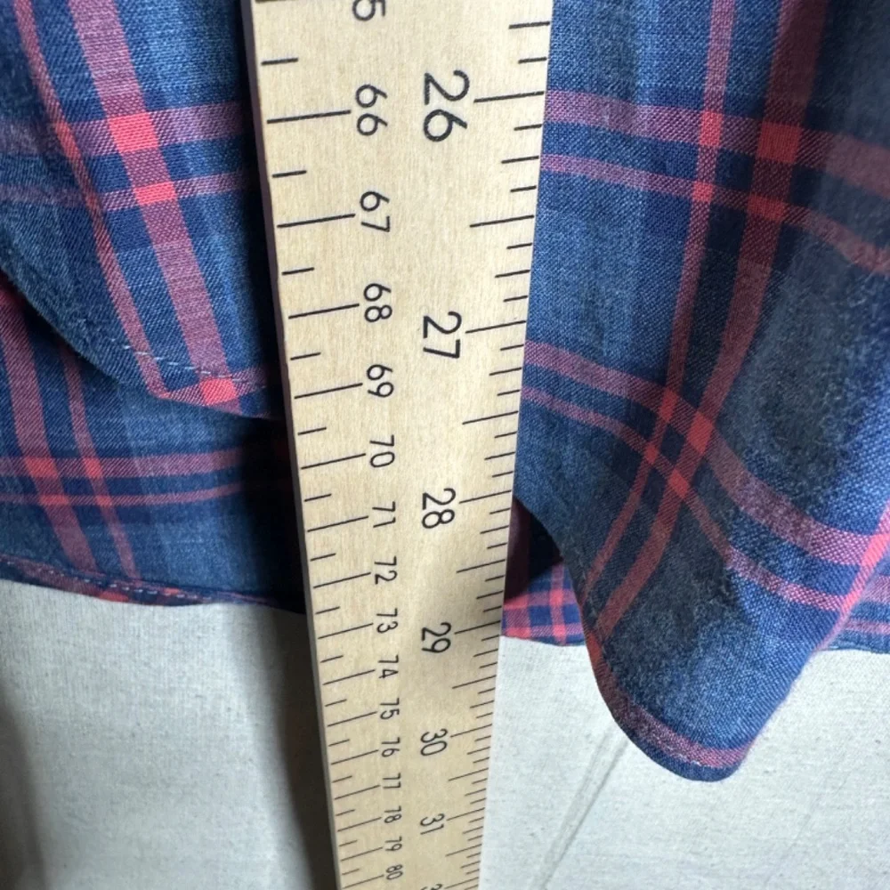 J. Crew Men's Button Down‎ Blue and Pink Plaid Size Medium
